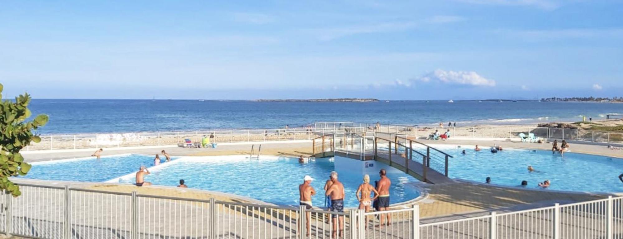 Front Line Unit 520 Ft2 - 48 M2, On Second Floor, Stunning Ocean View Cul de Sac Exterior foto